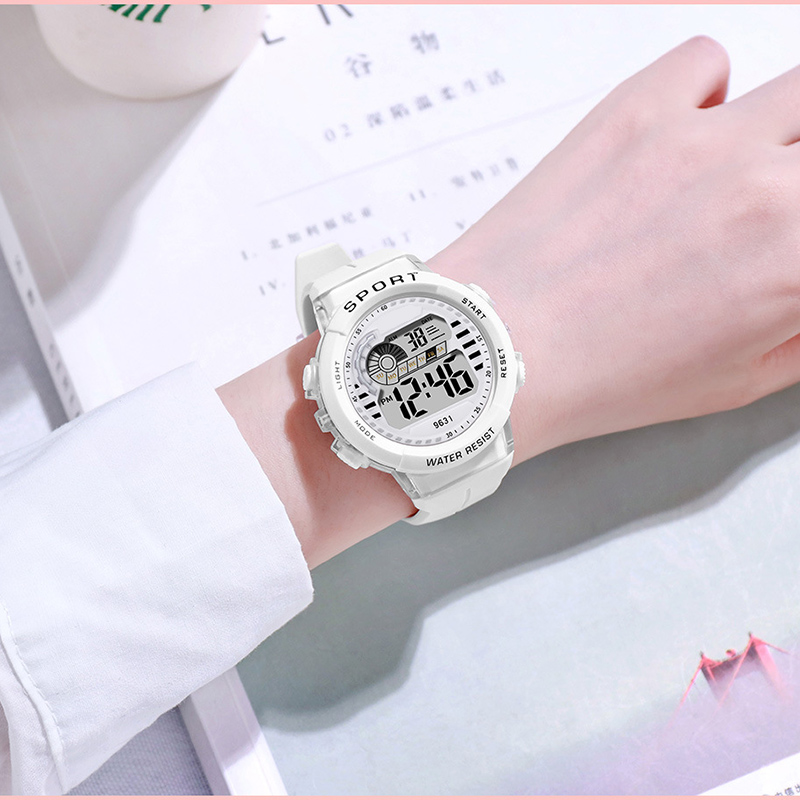ساعة رياضية أنيقة مقاومة للماء - مراجعة Tide Watch Surf وسعره